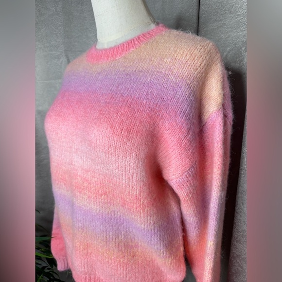 NWT Francesca’s Alicia Multi Ombré Balloon Sleeve Crew Neck Sweater Sz S - Picture 4 of 10